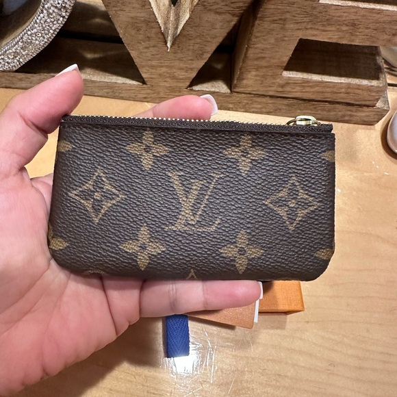 Louis Vuitton coin purse 100% authentic - Picture 10 of 12